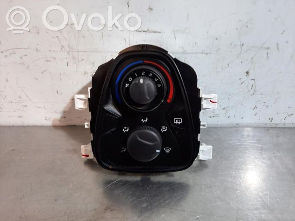 Citroen C1 Climate control unit 