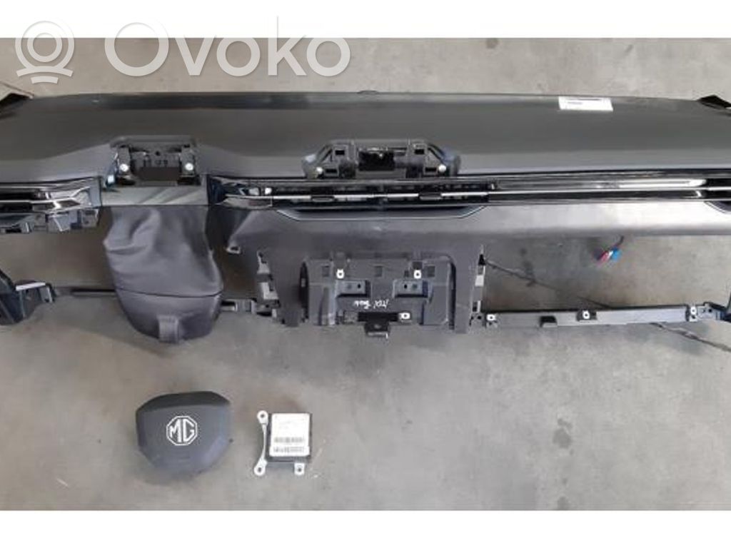 Airbag set with panel