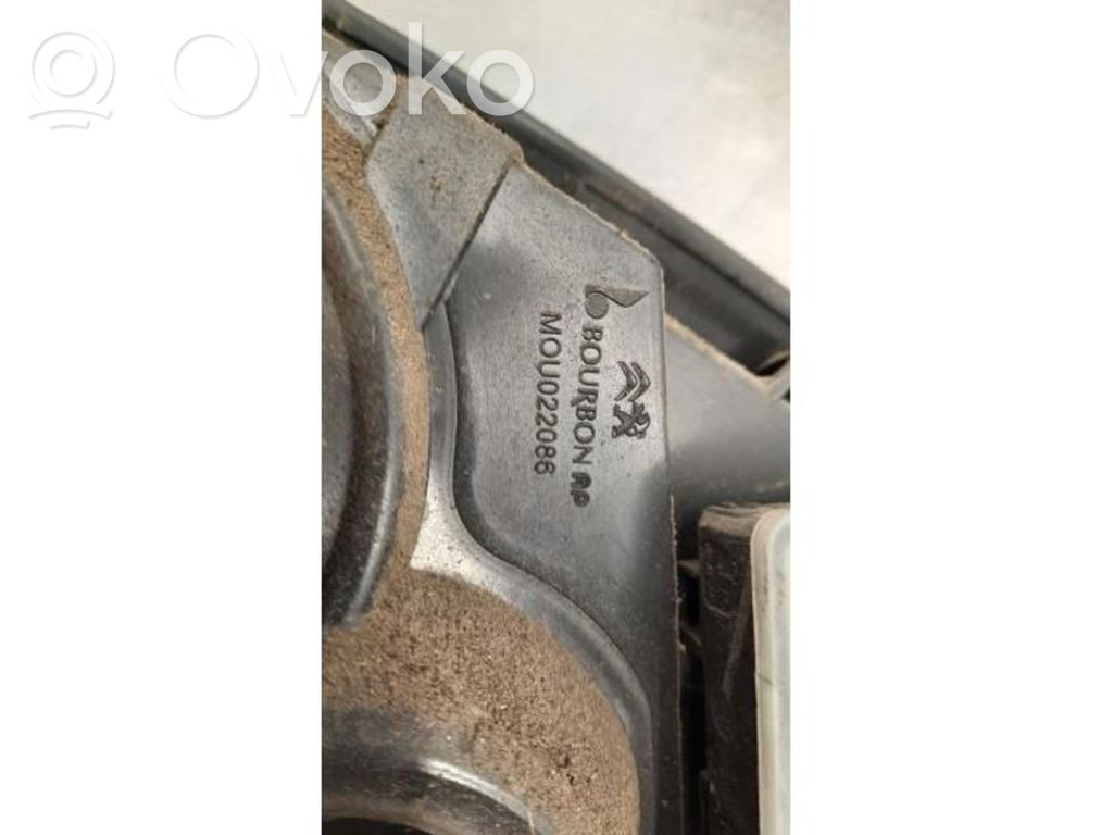 Peugeot 308 Fuel tank cap 