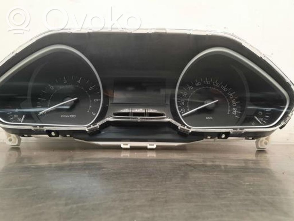 Peugeot 208 I Vitezometru (grup de instrumente)