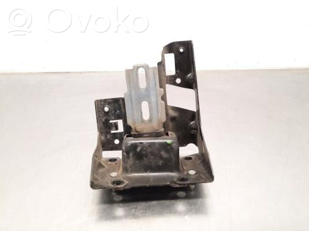 Engine mount bracket   9810216980,9810216980,1813L5,9807450680,9807450880