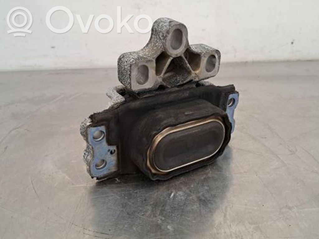 Engine mount bracket   8J0199555K,8J0199555K