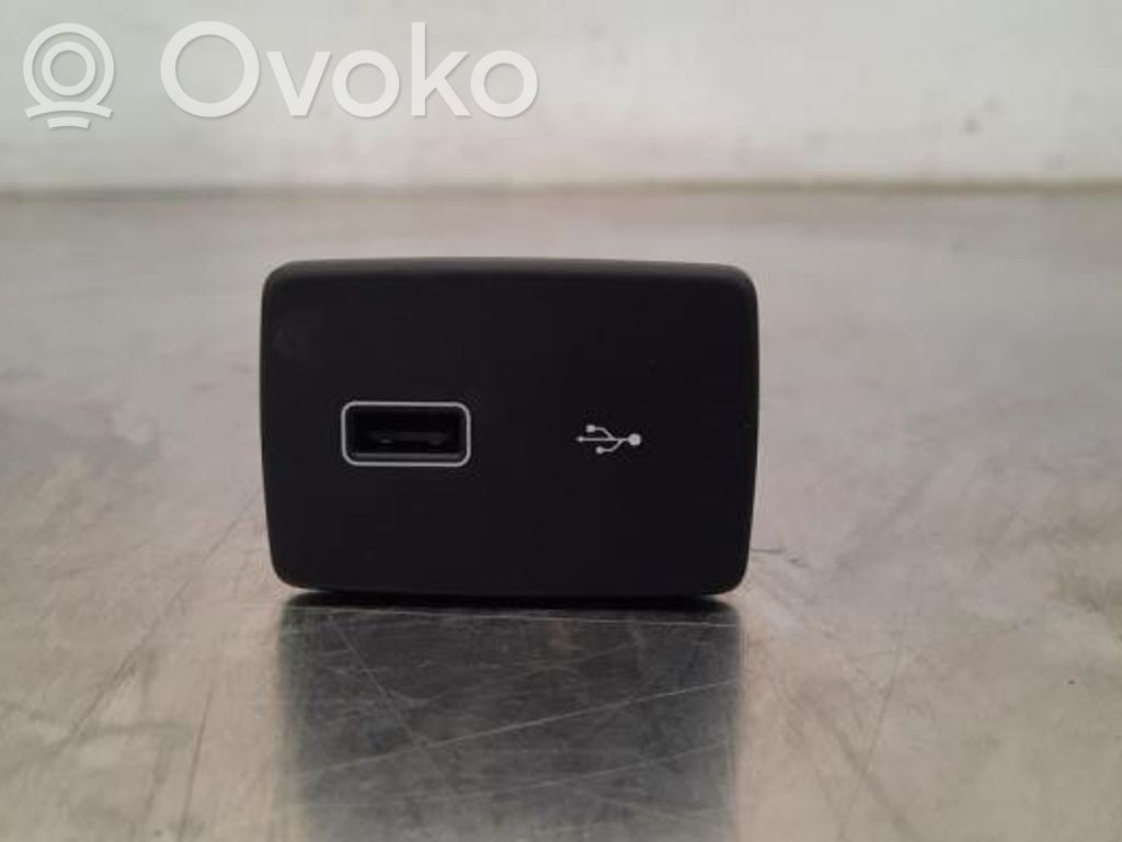 USB-pistokeliitin   07356855900,07356855900