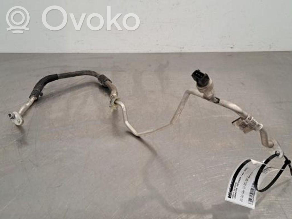 Land Rover Defender Conductă/furtun aer condiționat (A/C) 