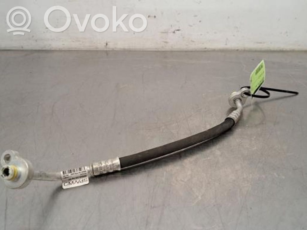 Ilmastointilaitteen putki (A/C)   31694875,31694875