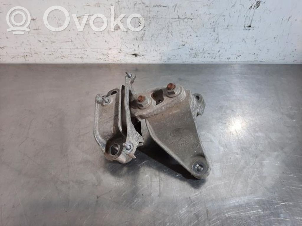 Engine mount bracket   ET767M125AA,1833768,1833768