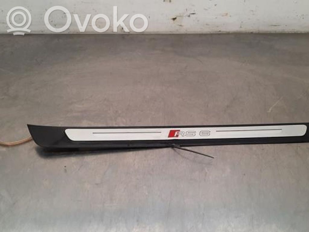 Audi RS6 C8 Etuistuimen valo 