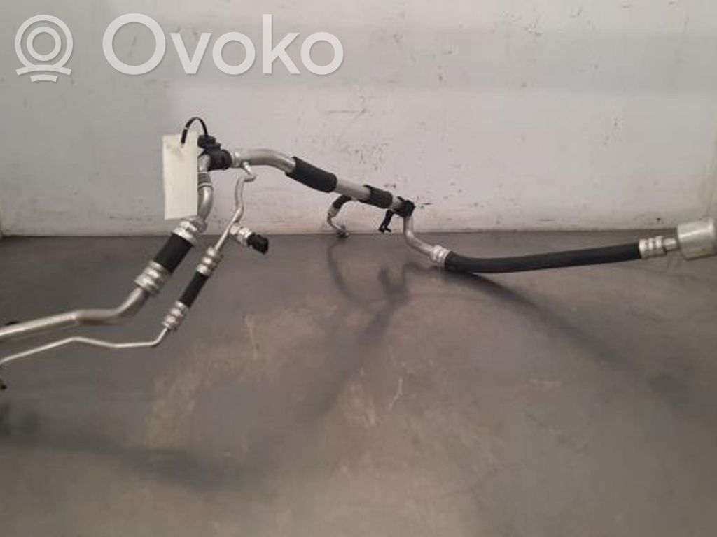 KIA Stonic Ilmastointilaitteen putki (A/C) 