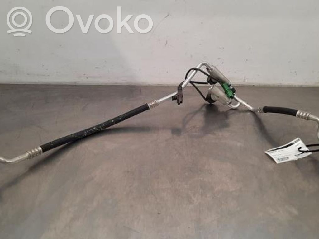 Ilmastointilaitteen putki (A/C)   924408565R,924467761R,924871682R,924876913R