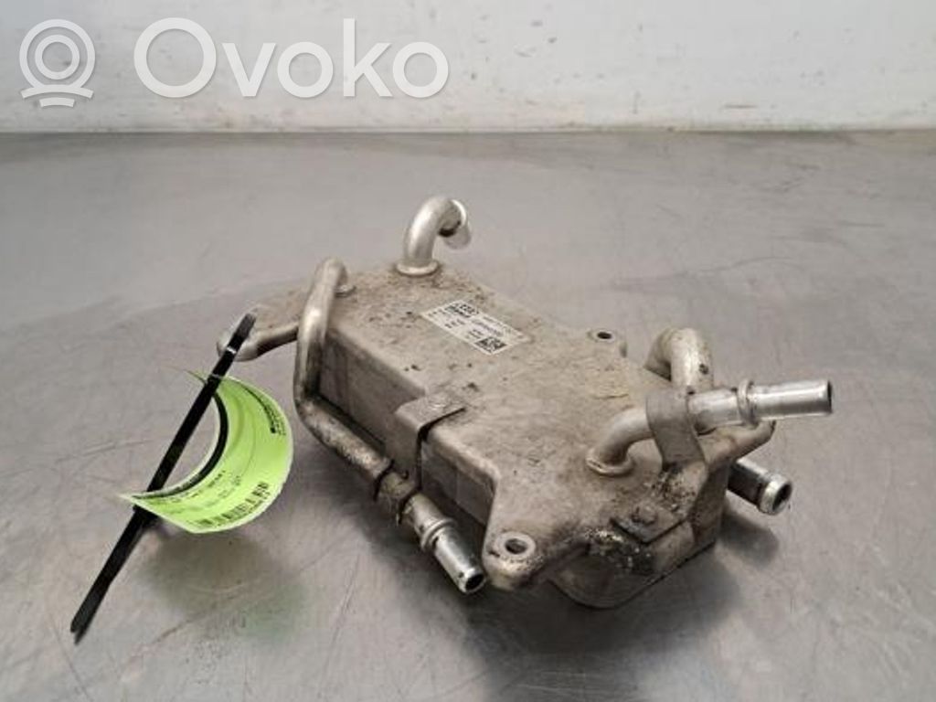 Audi Q8 Supporto di montaggio del filtro dell’olio