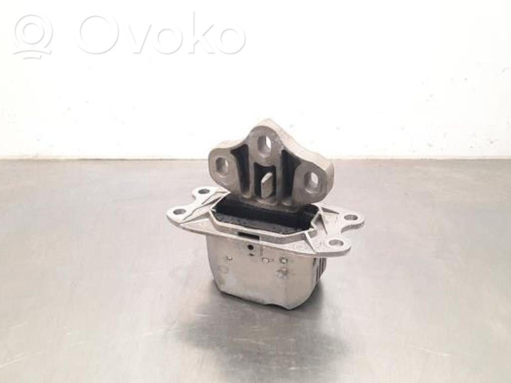 Mini One - Cooper F56 F55 Engine mount bracket 
