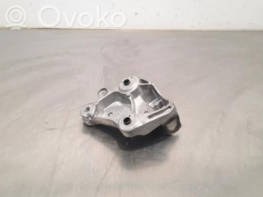 Opel Combo E Engine mount bracket 