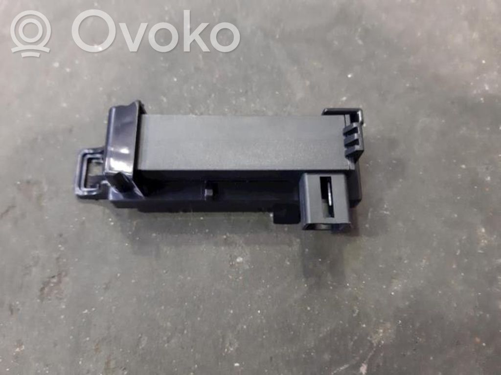 Volvo XC40 Unitate control antenă 