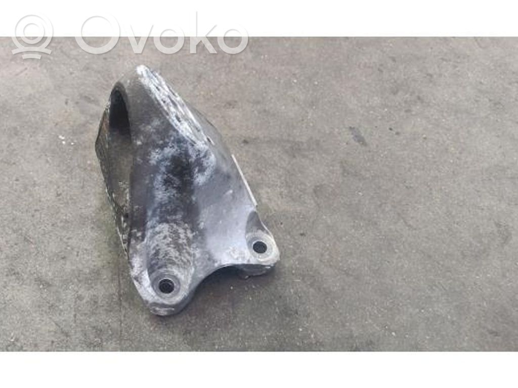Audi Q7 4L Engine mount bracket 