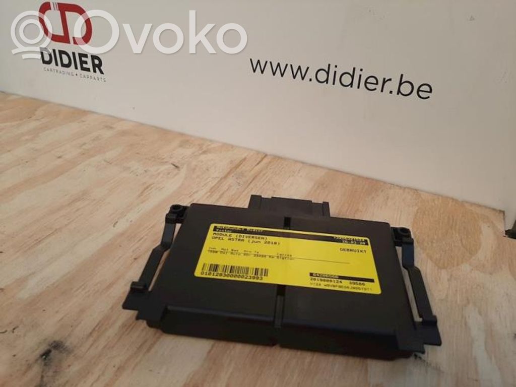 Opel Astra K Antenna control unit 