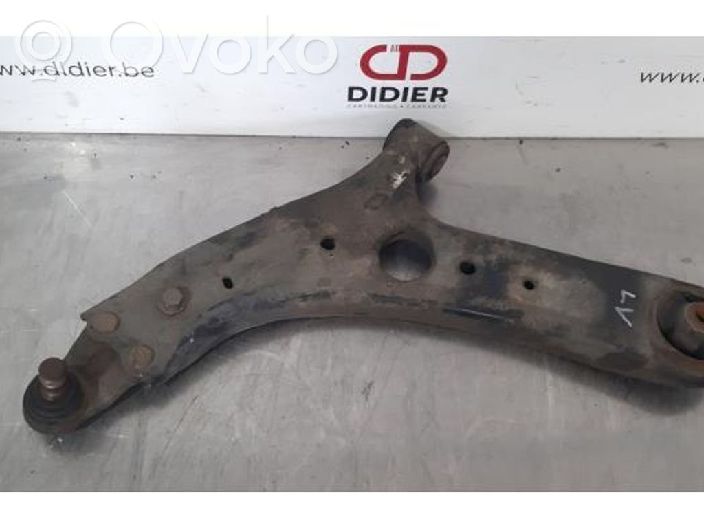 KIA Ceed Priekinė svirtis 