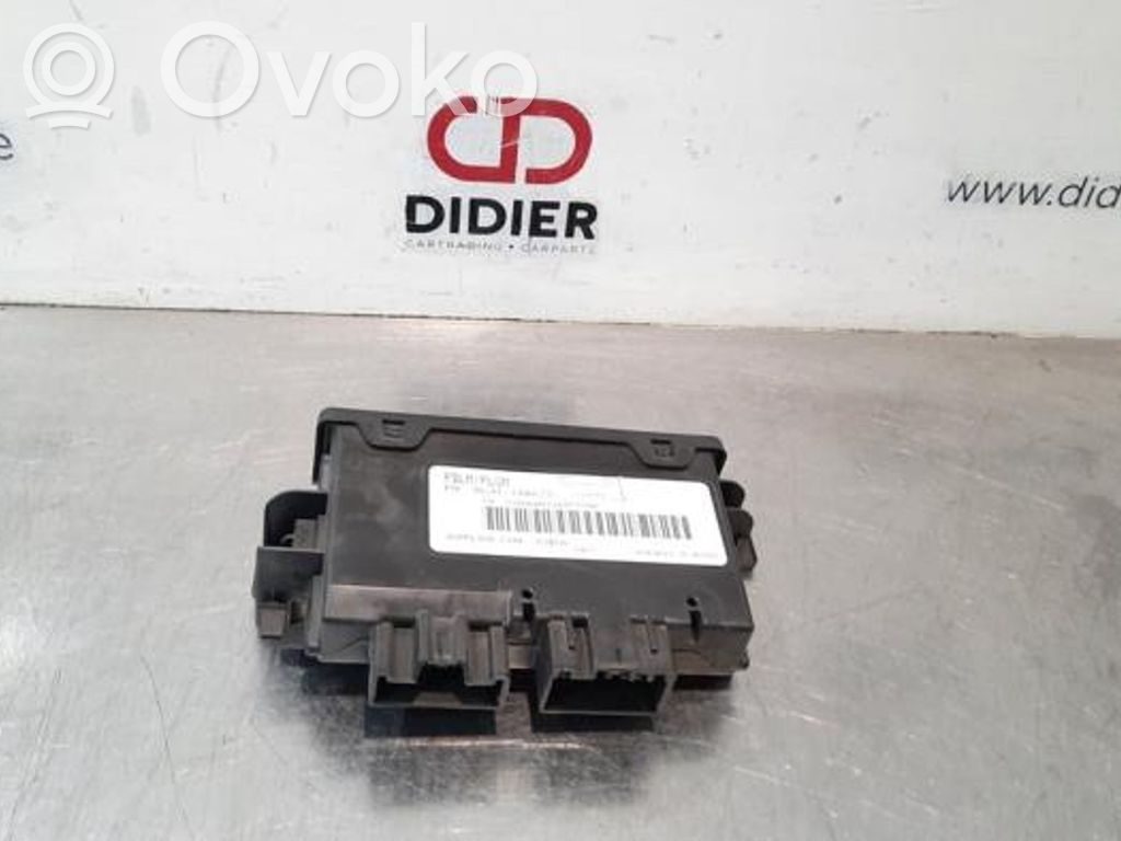 Unidad de control/módulo del maletero/compartimiento de carga   DG9T14B673AZ
