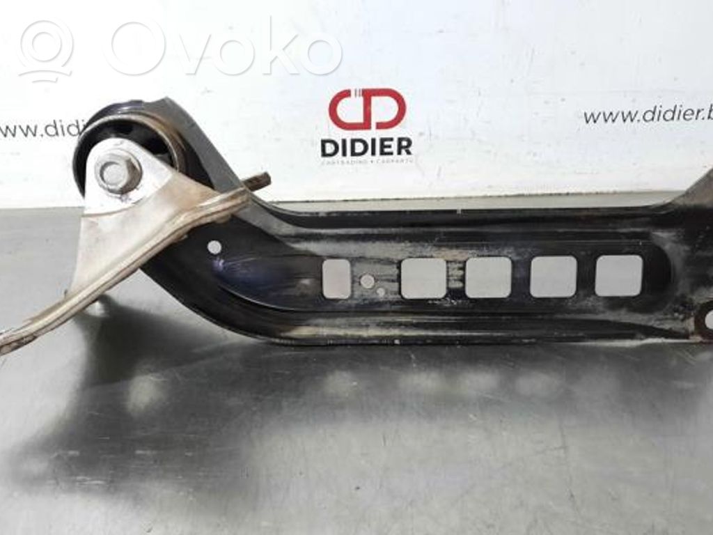 Opel Insignia B Wahacz tylny 