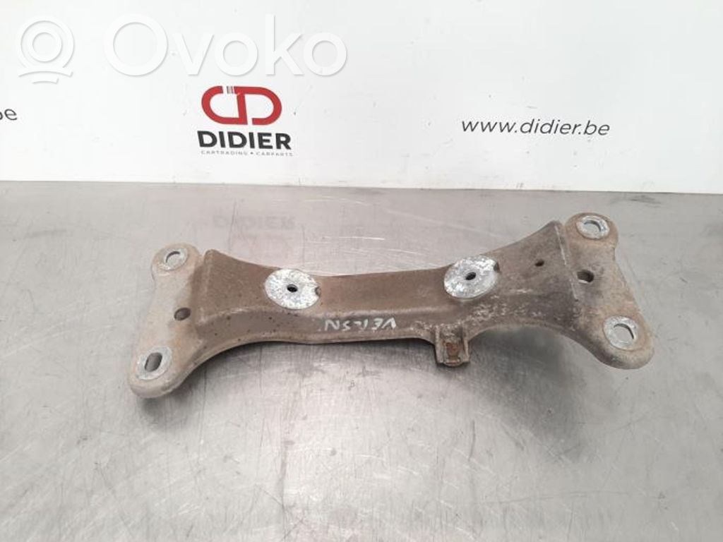 BMW 1 E82 E88 Gearbox mounting bracket 