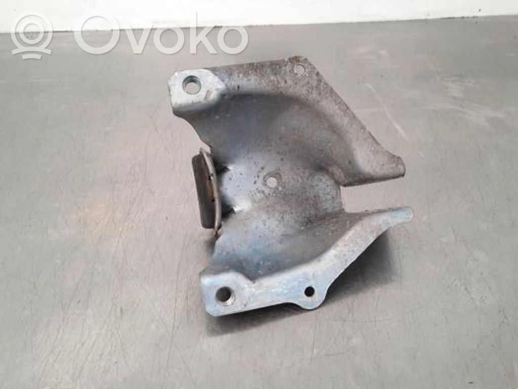 Audi A6 S6 C7 4G Engine mount bracket 