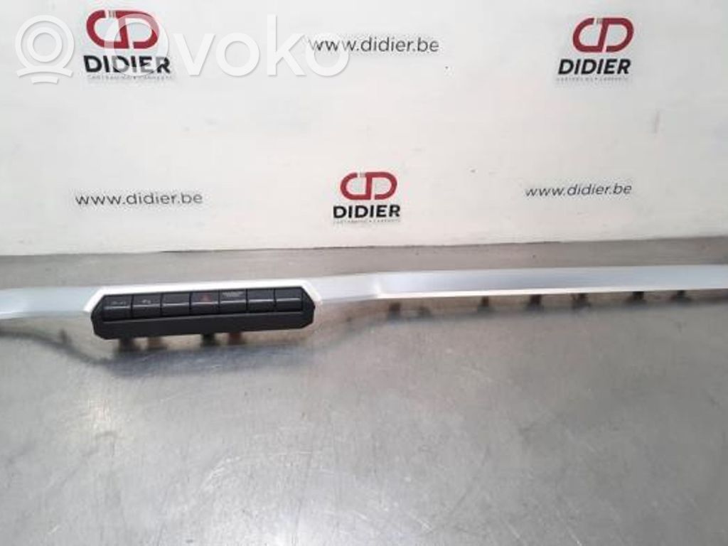 Volkswagen Amarok Kojelaudan hansikaslokeron lista 
