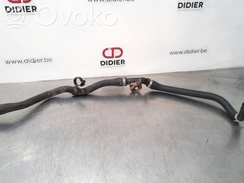 Mercedes-Benz C W205 Tubo flessibile del liquido di raffreddamento del motore