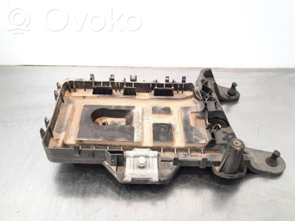 Support boîte de batterie   1K0915333