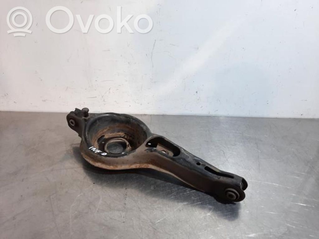 Volvo V40 Wahacz tylny 