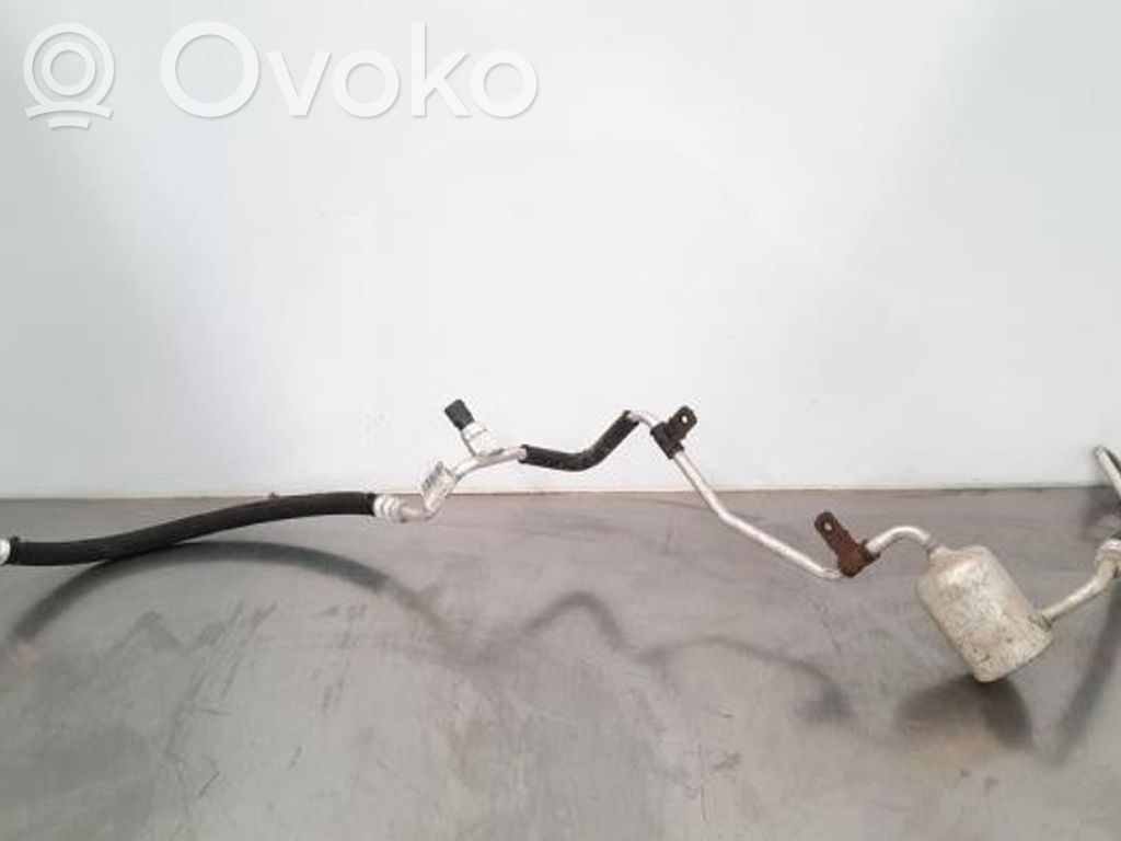 Ilmastointilaitteen putki (A/C)   103167100I