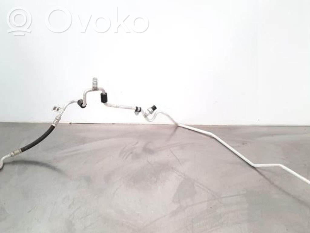 BMW 2 F46 Tubo flessibile aria condizionata (A/C) 