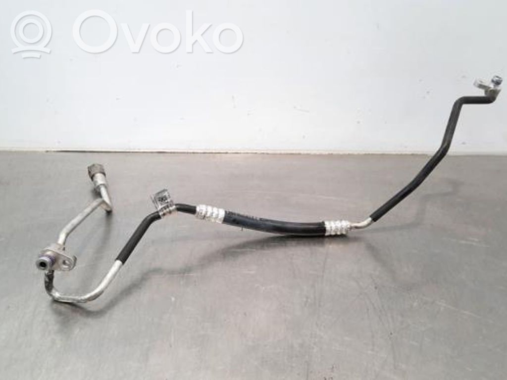 Ilmastointilaitteen putki (A/C)   8W1816720