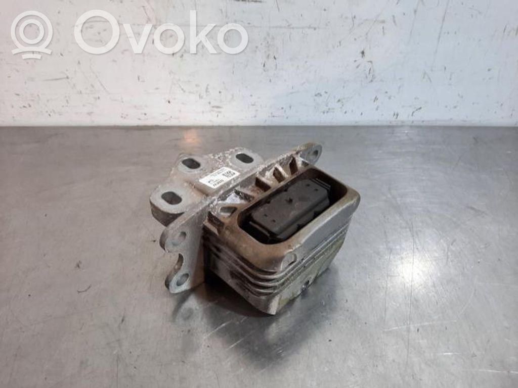 BMW 2 F45 Engine mount bracket 