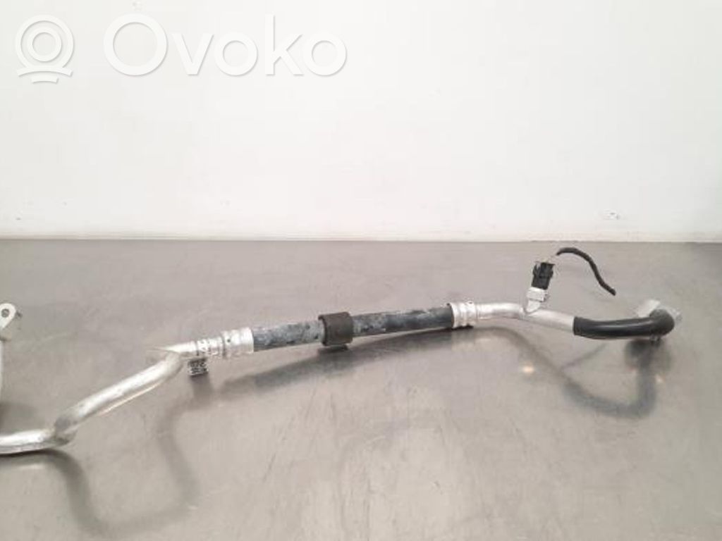 Audi e-tron Ilmastointilaitteen putki (A/C) 