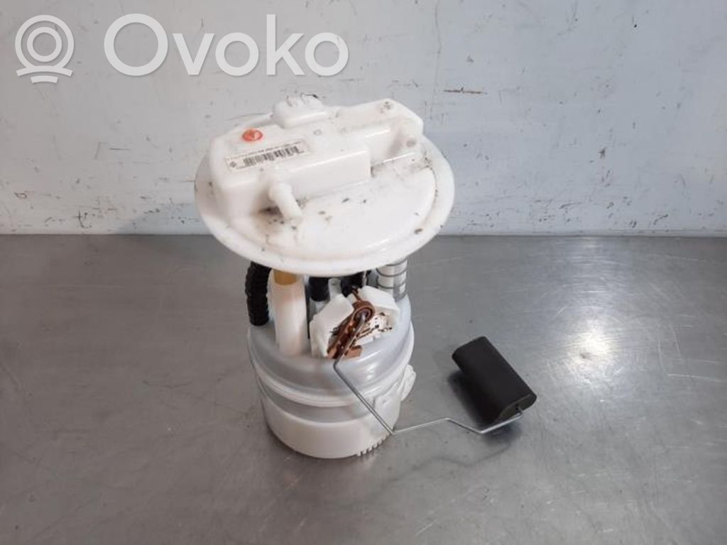 Bomba interna de combustible   172020342R,172020342R