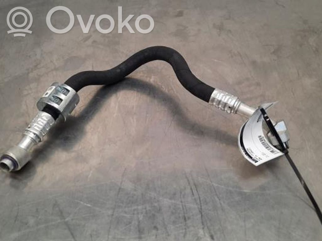 BMW iX Ilmastointilaitteen putki (A/C) 