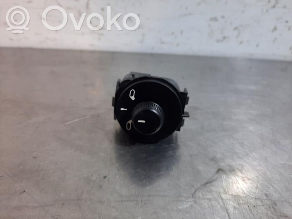Citroen C3 Wing mirror switch 