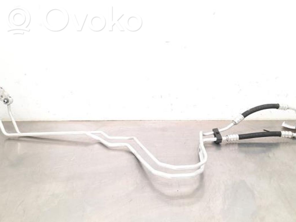 BMW X5 G05 Ilmastointilaitteen putki (A/C) 
