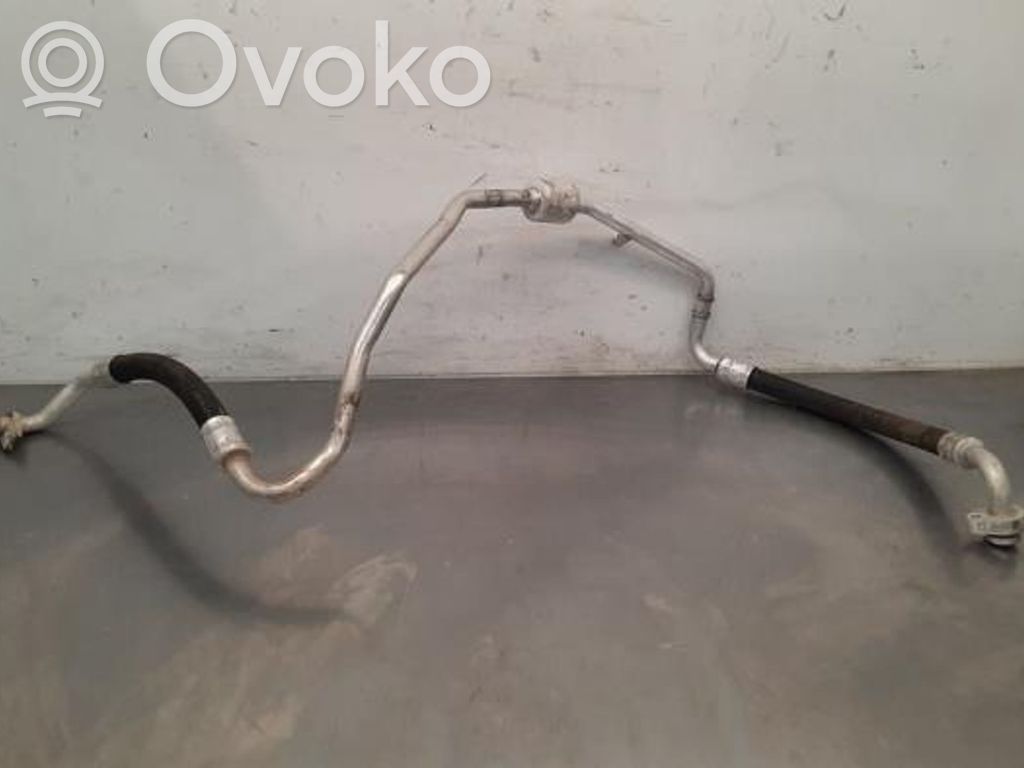 Volkswagen Golf VII Ilmastointilaitteen putki (A/C) 