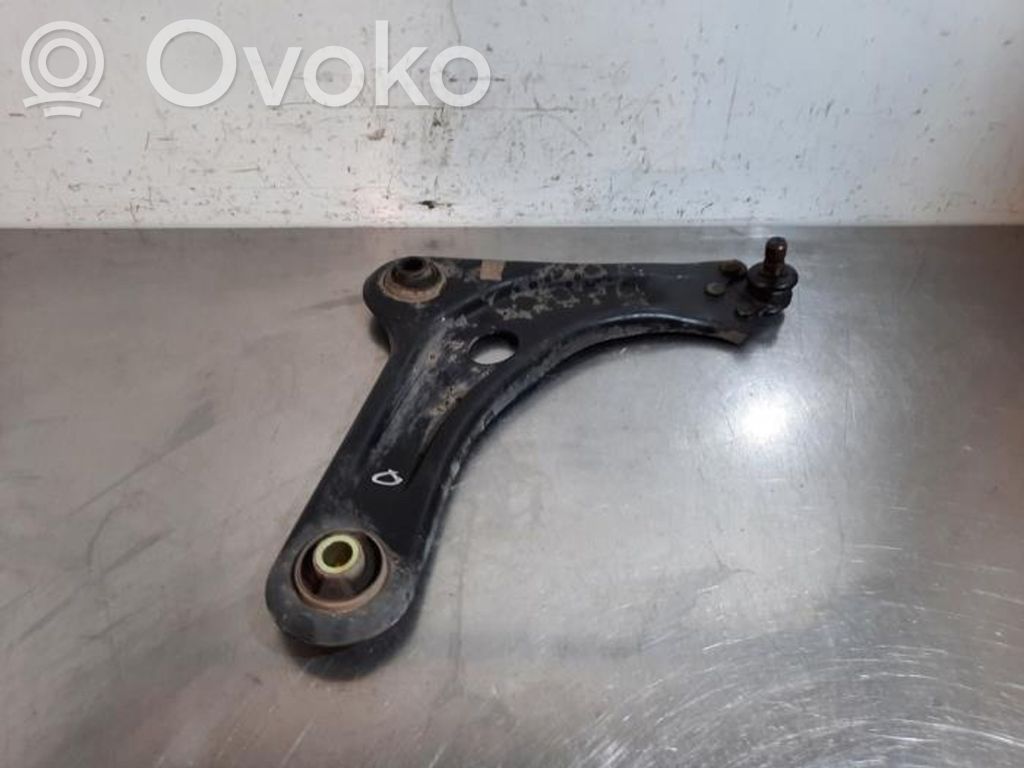 Peugeot 208 I Braccio di controllo sospensione anteriore