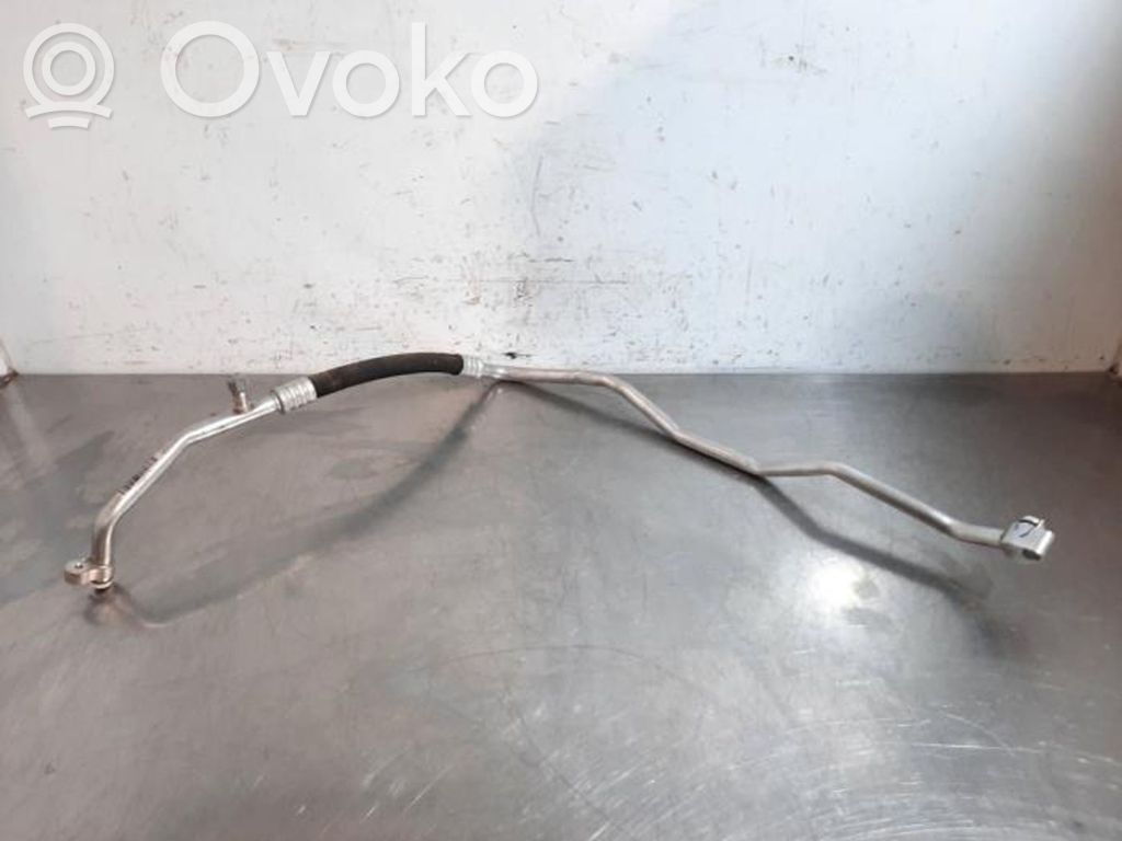 BMW 2 F46 Conductă/furtun aer condiționat (A/C) 
