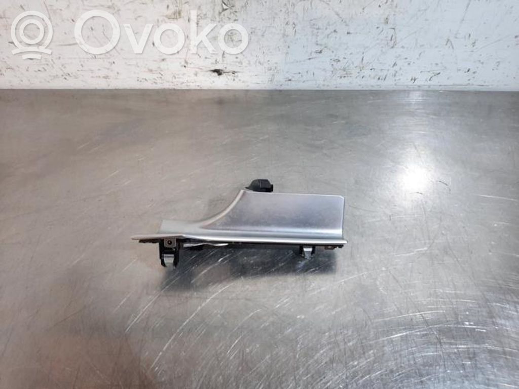 Mercedes-Benz GLC C253 Rivestimento del vano portaoggetti del cruscotto