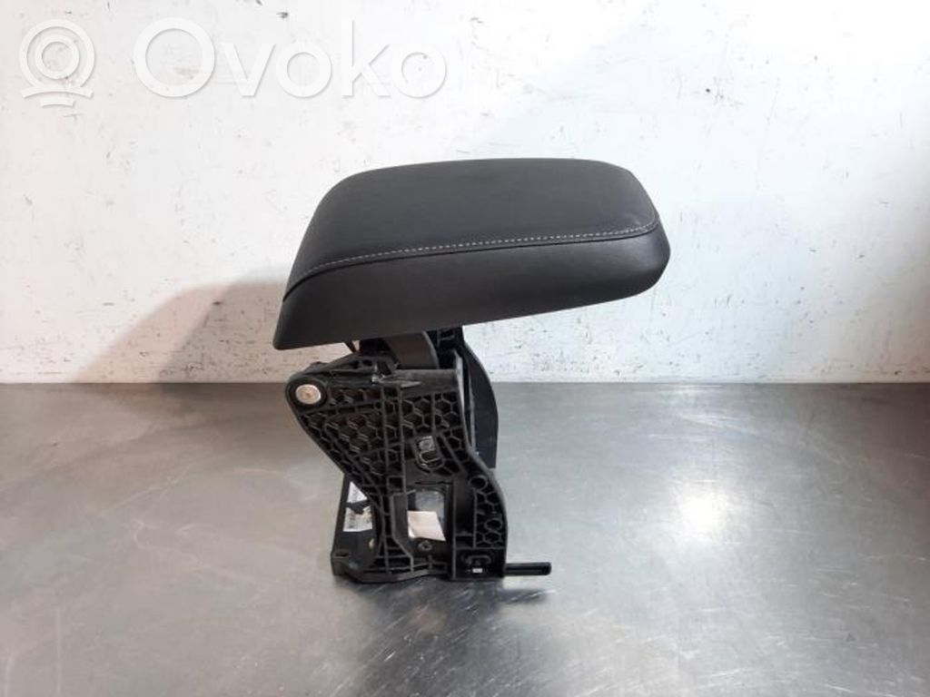 Skoda Karoq Reposabrazos 