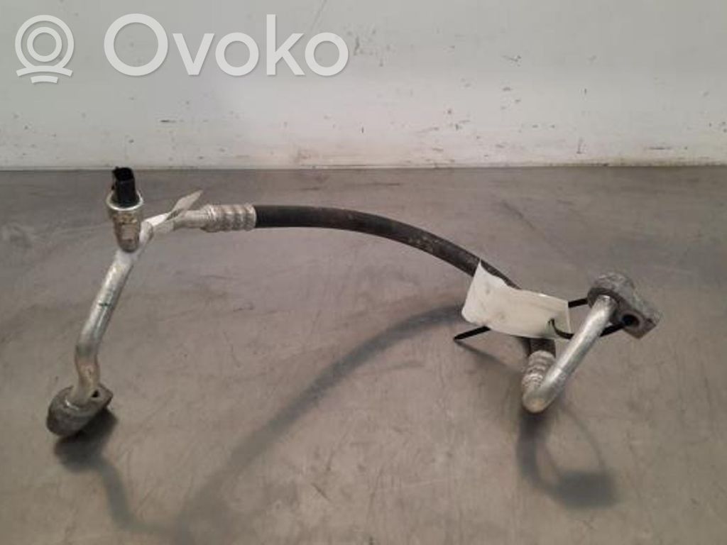 Ilmastointilaitteen putki (A/C)   JX6119N601LB,JX6119N601LB