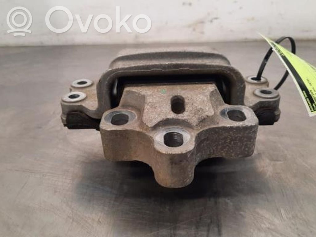 Audi RS Q3 Engine mount bracket 