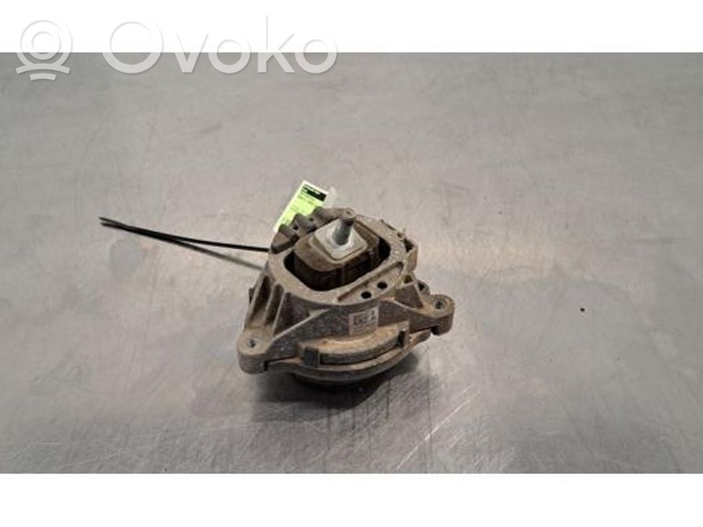 Wspornik / Mocowanie silnika   22116787658,6768658,6768658
