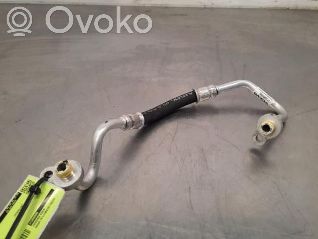 Ilmastointilaitteen putki (A/C)   31390896,31390896