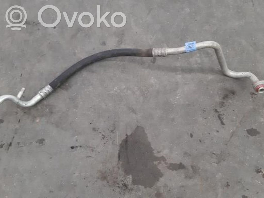 Ilmastointilaitteen putki (A/C)   ET7119F619JA