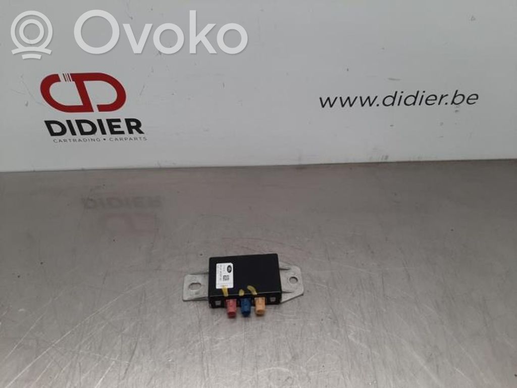 Land Rover Range Rover Velar Antena (GPS antena) 