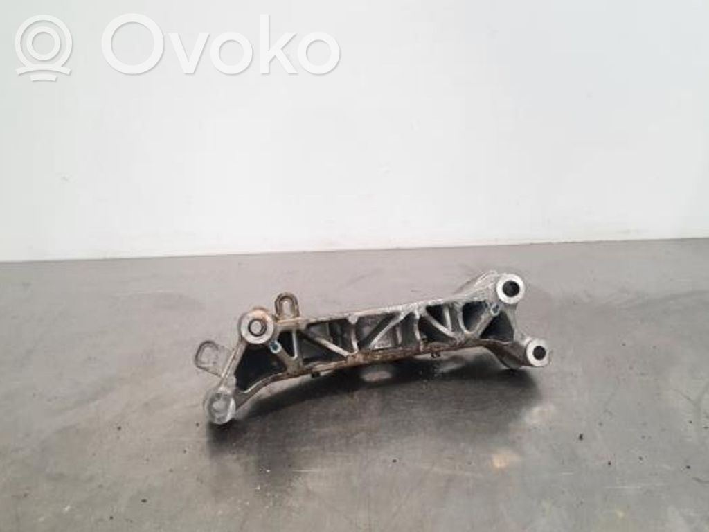 Citroen C3 Aircross Engine mount bracket 