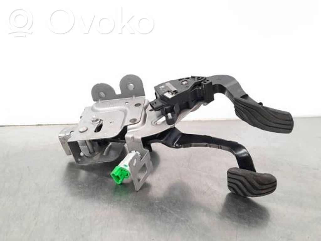 Conjunto de pedal   180023067R